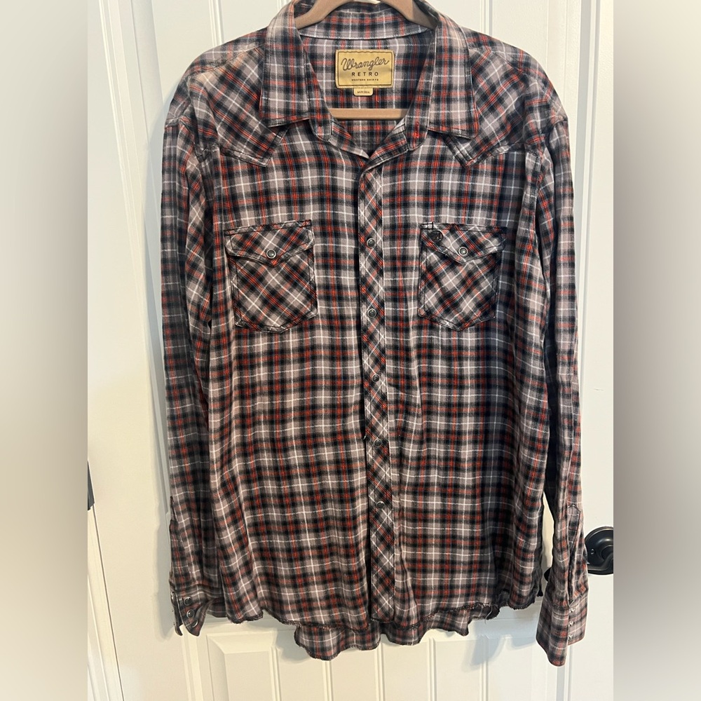 #8114. Wrangler Retro Men's Gray Plaid Flannel Pearl Snap Shirt. Size XXL